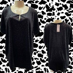 Notations +2X Black Embossed Velour Animal Print Keyhole Neck Short Sleeve Top
